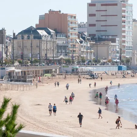 Spacieux Pavillon T5 Avec Cour Privee Et Wifi, A 150m De La Grande Aux Sables D'olonne - Fr-1-92-922